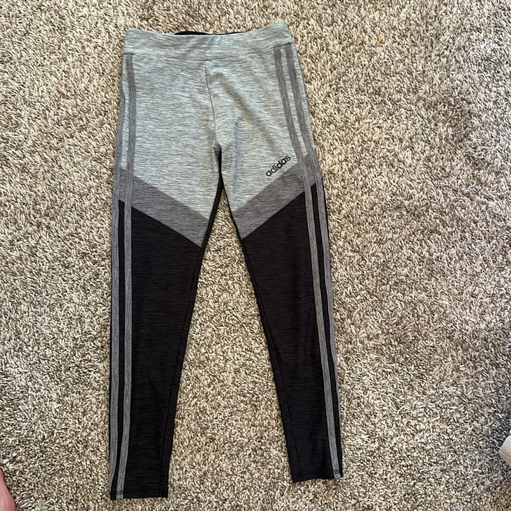 Girls adidas climate leggings size small (7/8)